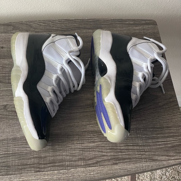Jordan 11 Retro Concord (2018) - Picture 6 of 6